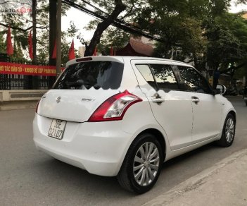 Suzuki Swift 2015 - Bán Suzuki Swift 1.4AT đời 2015, màu trắng, nhập khẩu  