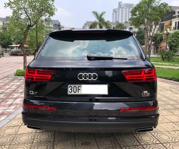 Audi Q7 2017 - Bán xe Audi Q7 đăng ký 2018, màu đen, xe nhập, siêu lướt 7266 km như mới, giá cực rẻ