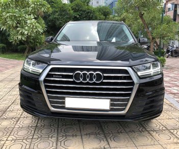 Audi Q7 2017 - Bán xe Audi Q7 đăng ký 2018, màu đen, xe nhập, siêu lướt 7266 km như mới, giá cực rẻ