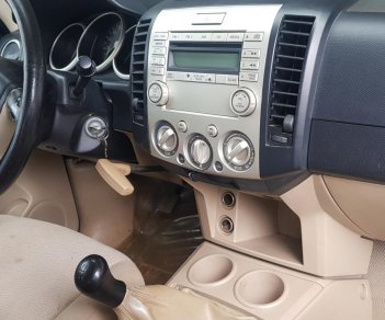 Ford Everest 2009 - Cần bán xe Ford Everest đời 2009, màu bạc mới 95% giá tốt 383 triệu đồng