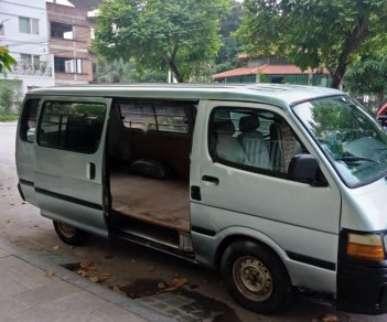 Toyota Hiace 2002 - Bán Toyota Hiace năm 2002, 3 chỗ 990kg