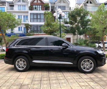 Audi Q7 2017 - Bán xe Audi Q7 đăng ký 2018, màu đen, xe nhập, siêu lướt 7266 km như mới, giá cực rẻ