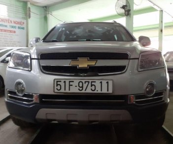 Chevrolet Captiva   Maxx  2010 - Bán Chevrolet Captiva Maxx đời 2010, màu bạc số tự động, giá chỉ 345 triệu