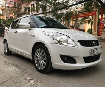 Suzuki Swift 2015 - Bán Suzuki Swift 1.4AT đời 2015, màu trắng, nhập khẩu  