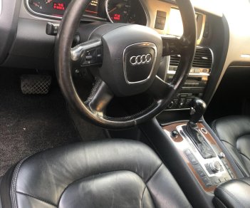 Audi Q7 4.2 2006 - Bán Audi Q7 4.2 bản full đẹp không điểm chê