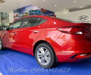 Hyundai Elantra 2019 - Bán xe Hyundai Elantra 2019, màu đỏ