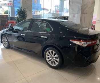 Toyota Camry 2.0E 2019 - Bán xe Toyota Camry 2.0E sản xuất năm 2019, màu đen, nhập khẩu nguyên chiếc