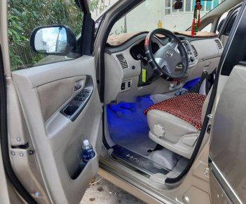 Toyota Innova   2016 - Bán Toyota Innova sản xuất năm 2016, màu bạc, nhập khẩu  