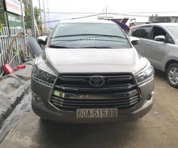 Toyota Innova E 2.0MT 2018 - Bán ô tô Toyota Innova E 2.0MT sản xuất 2018, màu xám (ghi), giá 705tr