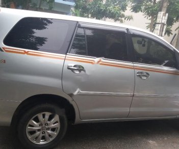 Toyota Innova 2009 - Cần bán xe Toyota Innova năm sản xuất 2009, màu bạc số sàn, giá tốt