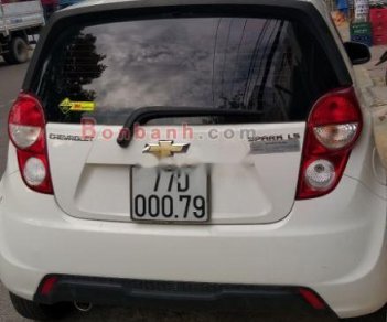 Chevrolet Spark 2016 - Cần bán lại xe Chevrolet Spark sản xuất năm 2016, màu trắng số sàn, 185tr