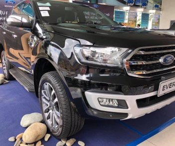 Ford Everest 2019 - Bán Ford Everest 4x2MT sản xuất 2019, màu đen, xe nhập 