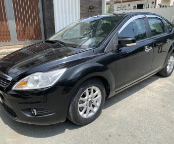 Ford Focus 2010 - Bán Ford Focus Hatchback đời 2010 số tự động, màu đen, 297 triệu