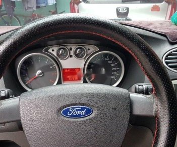 Ford Focus 2012 - Cần bán gấp Ford Focus sản xuất năm 2012 xe gia đình, giá 355tr