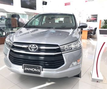 Toyota Innova E 2019 - Bán xe Innova 2019, số sàn, nhận xe với 250 triệu, LS 0.33%