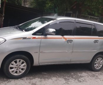 Toyota Innova 2009 - Cần bán xe Toyota Innova năm sản xuất 2009, màu bạc số sàn, giá tốt