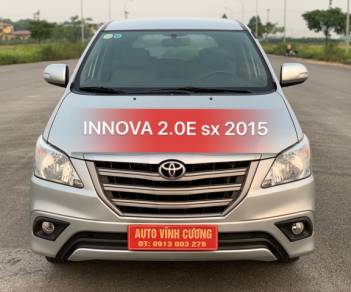 Toyota Innova 2015 - Bán Toyota Innova 2.0E năm 2015, màu bạc