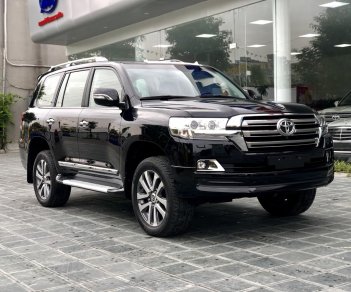 Toyota Land Cruiser 2018 - Cần bán Toyota Land Cruiser VXR 4.6L sản xuất 2018, màu đen mới 100%, nhập khẩu Trung Đông 