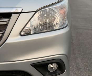 Toyota Innova 2015 - Bán Toyota Innova 2.0E năm 2015, màu bạc