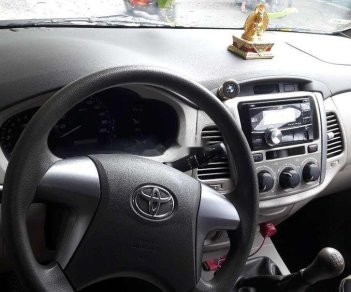 Toyota Innova 2014 - Bán xe Toyota Innova sản xuất năm 2014, màu bạc  