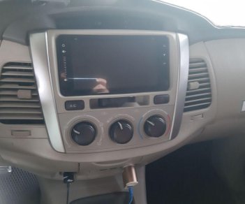 Toyota Innova 2014 - Cần bán gấp Toyota Innova 2014, màu bạc