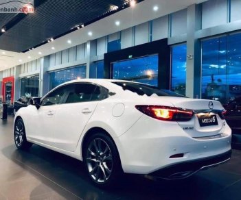 Mazda 6 2.0L Premium 2018 - Bán Mazda 6 2.0L Premium 2018, màu trắng, giá chỉ 859 triệu