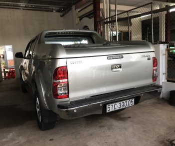 Toyota Hilux E 2014 - Bán Toyota Hilux E năm 2014, màu bạc, nhập khẩu, giá chỉ 450 triệu