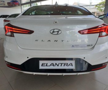 Hyundai Elantra 2019 - Cần bán Hyundai Elantra MT năm 2019, giá 580tr