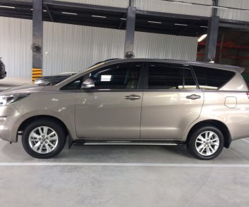 Toyota Innova 2.0G AT 2017 - Bán góp Innova G tự động 2017 màu đồng ánh kim