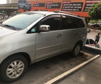 Toyota Innova G 2011 - Bán Toyota Innova G mầu bạc, gia đình sử dụng, nguyên bản, đẹp xuất sắc