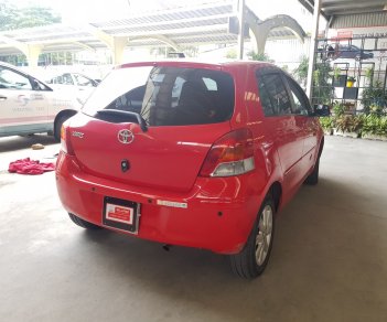 Toyota Yaris 2011 - Bán xe Yaris 2011 nhập Thái Lan, nhỏ nhỏ xinh xinh, màu đỏ