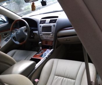 Toyota Camry 2.4 2011 - Bán xe Toyota Camry 2.4 chính chủ màu bạc