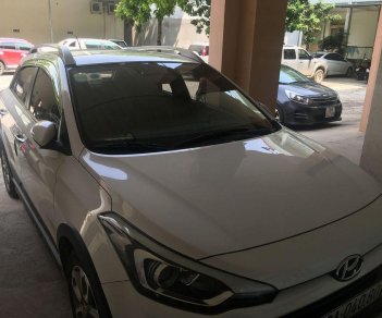 Hyundai i20 Active   2017 - Bán Hyundai i20 Active đời 2017, màu trắng, nhập khẩu