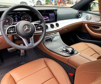 Mercedes-Benz E class 2019 - Bán xe Mercedes E200 AMG đời 2019 giá tốt