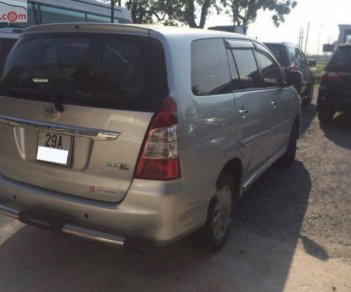 Toyota Innova 2.0E 2013 - Cần bán lại xe Toyota Innova 2.0E 2013, màu bạc  