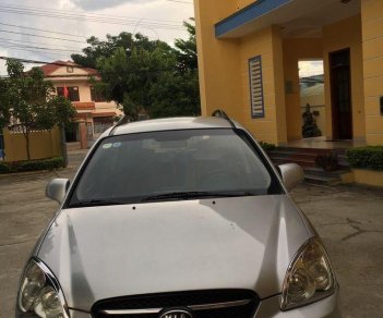 Kia Carens   2010 - Bán Kia Carens đời 2010, màu bạc, nhập khẩu, số sàn