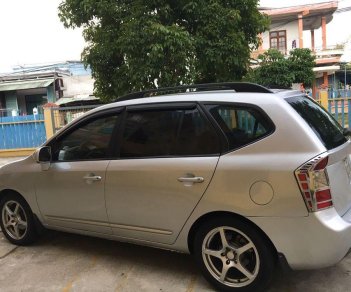 Kia Carens   2010 - Bán Kia Carens đời 2010, màu bạc, nhập khẩu, số sàn