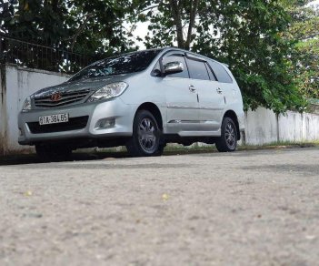 Toyota Innova 2009 - Bán Toyota Innova năm 2009, nhập khẩu nguyên chiếc