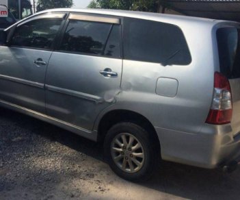 Toyota Innova 2.0E 2013 - Cần bán lại xe Toyota Innova 2.0E 2013, màu bạc  