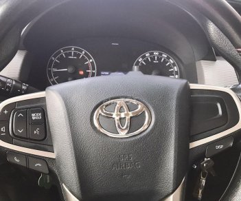 Toyota Innova 2017 - Bán ô tô Toyota Innova sản xuất năm 2017, màu bạc, xe nhập 