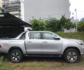 Toyota Hilux 2.8G 4x4 AT 2019 - Bán Toyota Hilux 2.8G 4x4 AT năm sản xuất 2019, màu bạc, nhập khẩu 