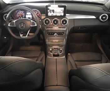 Mercedes-Benz C class 2018 - Mercedes Phú Mỹ Hưng cần bán C300 AMG lướt 17.000km, giá tốt