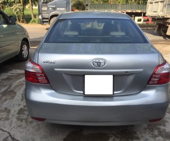 Toyota Vios 2010 - Bán xe Toyota Vios 1.5MT đời 2010, màu bạc, xe nói không với lỗi nhỏ, full đồ chơi