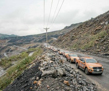 Ford Ranger 2019 - Bán Ford Ranger Wildtrak Bi-turbo 4x4 2020, đủ màu, KM 63 triệu Ford Quảng Ninh