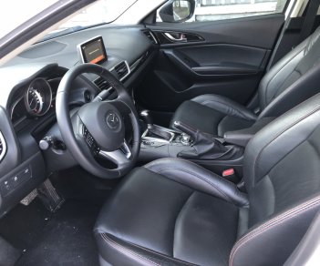 Mazda 3 2015 - Bán ô tô Mazda 3 Sedan 1.5L đời 2015, màu trắng