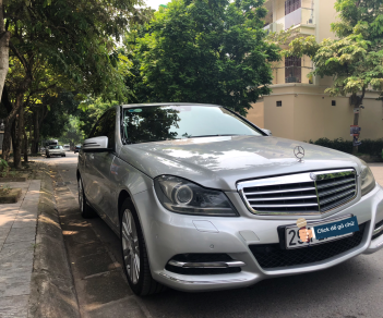 Mercedes-Benz C class 2011 - Bán xe Mercedes C250 đời 2011, màu bạc, nhập khẩu nguyên chiếc