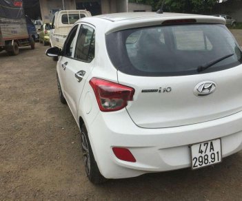 Hyundai Grand i10   2015 - Bán xe Hyundai Grand i10 sản xuất năm 2015, màu trắng, nhập khẩu