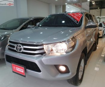 Toyota Hilux 2.4G 4x4 MT 2018 - Bán Toyota Hilux 2.4G 4x4 MT năm sản xuất 2018, màu bạc, nhập khẩu nguyên chiếc 