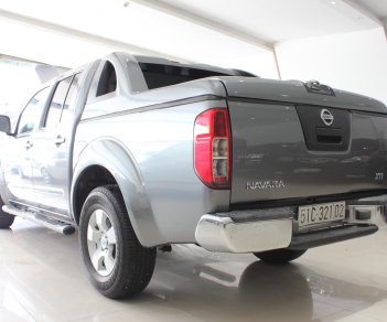 Nissan Navara 2013 - Bán Nissan Navara XE 2.5 AT năm 2013, màu xám (ghi), gia 400tr còn thương lượng