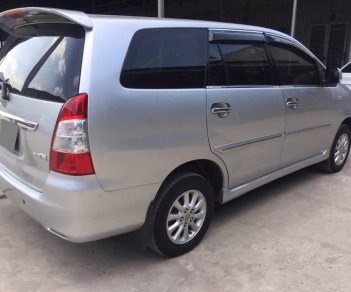 Toyota Innova 2013 - Cần bán xe Innova 2013, số sàn, màu bạc